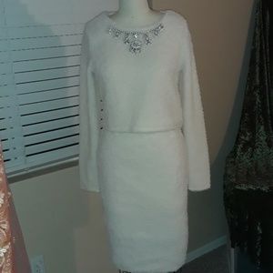 Mustard Seed 2 Piece Fuzzy Polyester Gem